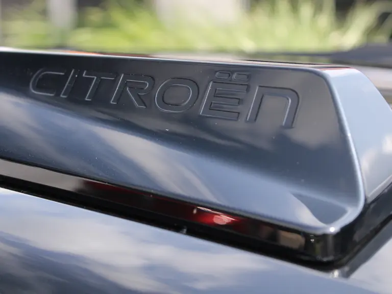 Citroën C3 Aircross Plus 1.2 Turbo 100pk Achteruitrijcamera, Climate Control, Cruise Control, Apple Car Play, Android Auto Navigatie afbeelding 12