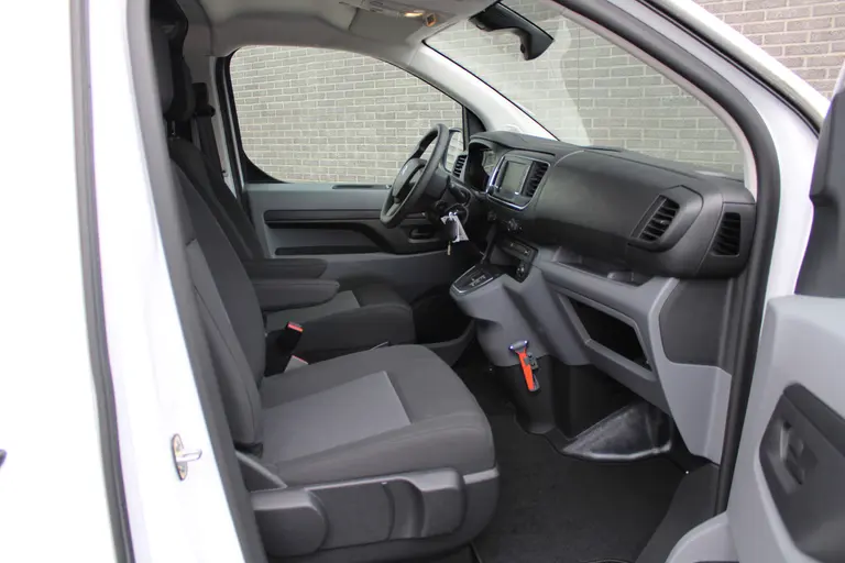 Citroën Jumpy Club M 50 kWh Cruise control, Airco, Apple carplay/Android auto, Radio, Elek.bediende ramen en spiegels afbeelding 13