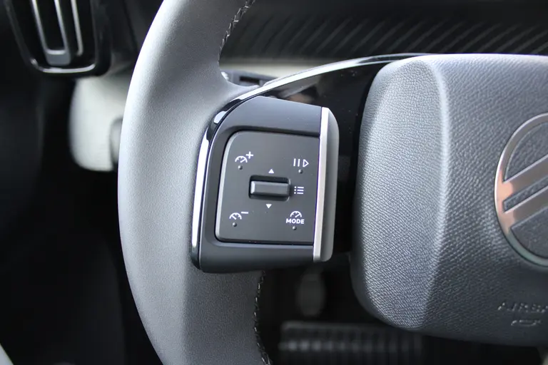 Citroën C3 1.2 Turbo Max Cruise/Climate control, Apple carplay/Android auto, 17" LM velgen, Camera, PDC achter, afbeelding 12