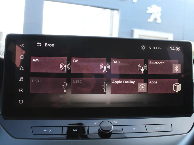 Nissan Juke 1.6 Hybrid 143PK N-Design Automaat Navigatie,  Achteruitrijcamera, Keyless Entry & Start, Stoel & Stuurverwarming, Parkeersensoren Voor & Achter afbeelding 26
