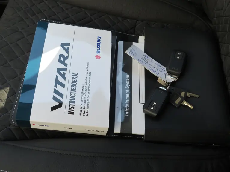 Suzuki Vitara 1.4 Boosterjet Style Smart Hybrid, Trekhaak, ORG Treeplanken, Draadloos Carplay, ZEER COMPLEET! afbeelding 29