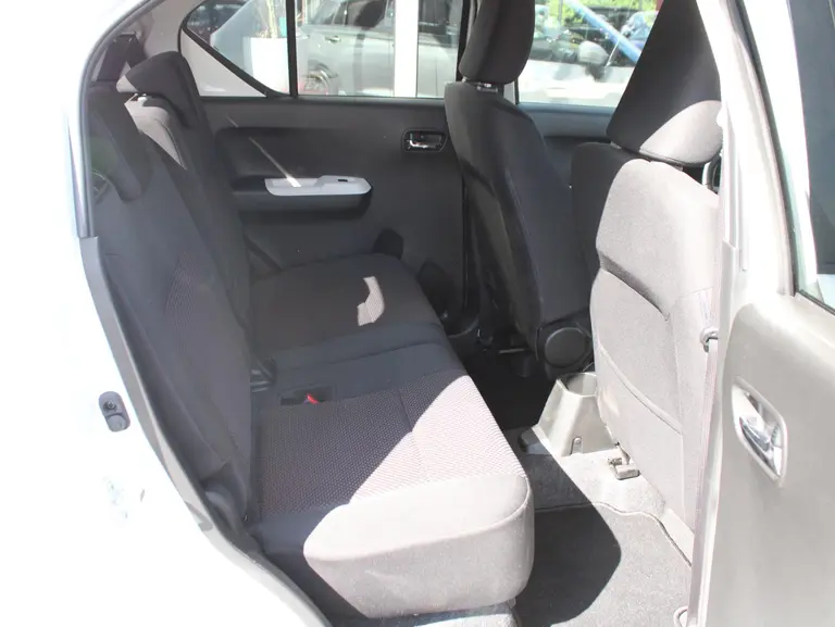 Suzuki Ignis 1.2 Smart Hybrid Stijl Trekhaak, Allseasonbanden, Cruise control, Climate control, Parkeercamera, Multimediasysteem afbeelding 9