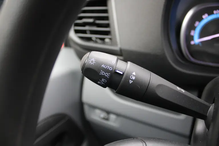 Citroën Jumpy Club M 50 kWh Cruise control, Airco, Apple carplay/Android auto, Radio, Elek.bediende ramen en spiegels afbeelding 17