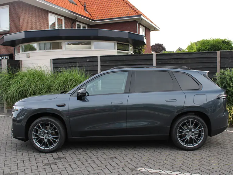Leapmotor C10 REEV Design 28.4 kWh Camera systeem rondom, Stoelverwarming/koeling, Panoramadak, Navigatie afbeelding 7