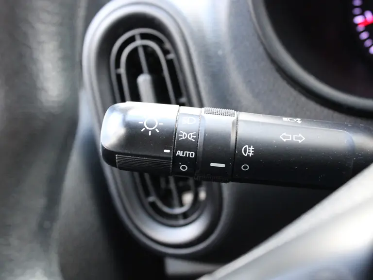 Kia Picanto 1.0 CVVT 67PK EconomyPlusLine 5DRS Navigatie, Achteruitrijcamera, Apple Carplay, Android Auto, Airco afbeelding 17