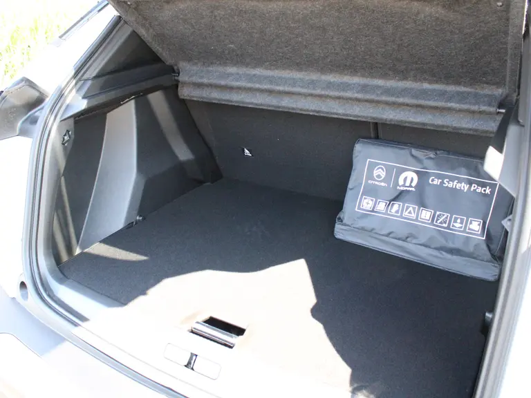 Peugeot 2008 Allure 1.2 Hybrid 145PK e-DSC6 Automaat Navigatie, Keyless, Parkeersensoren, Draadloze telefoonlader, Halflederen Bekleding afbeelding 11