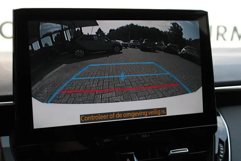 Toyota Corolla 1.8 Hybrid First Edition Automaat Achteruitrijcamera, Parkeersensoren Voor/Achter, Stoelverwarming, Cruise Control Adaptief, Climate Control afbeelding 10