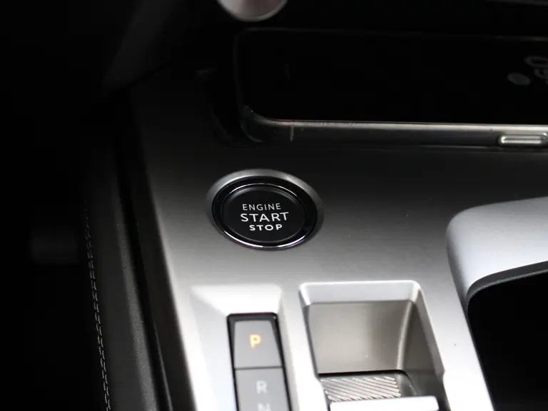 Peugeot 408 Allure 1.6 HYbrid 180PK EAT8 Automaat Navigatie, Rondomzichtcamera, Keyless, Parkeersensoren Voor & Achter, Draadloze Telefoonlader afbeelding 33