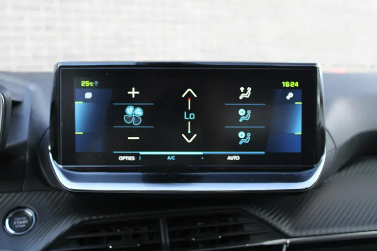 Peugeot e-2008 EV Allure Pack 50 kWh Navigatie, CruiseControl, Keyless Start, Airco, Applecarpl./Andr. Auto afbeelding 17