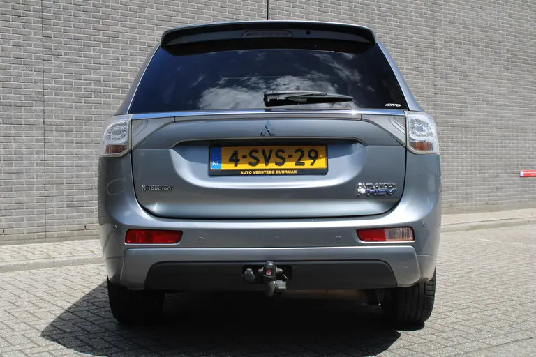 Mitsubishi Outlander 2.0 PHEV Instyle Cruise/Climate control, Navigatie, Trekhaak, Elek.schuifdak, Leder int.,  Stoel verwarming Trekgewicht 1.500 KG! afbeelding 6