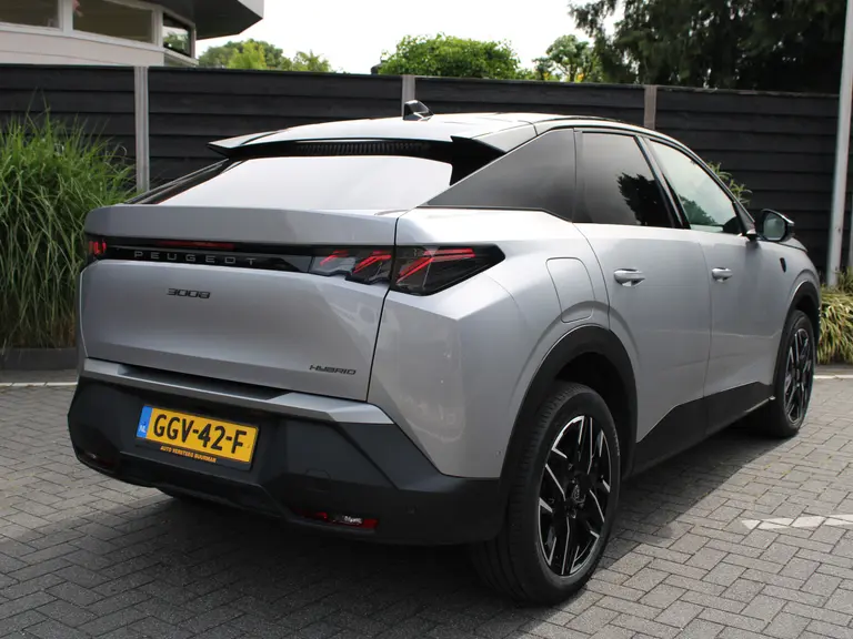 Peugeot 3008 GT 1.2 Hybrid 136PK e-DCS6 Automaat Navigatie, Rondomzichtcamera, Stoel & Stuurverwarming, Elektrische Achterklep, Alcantara afbeelding 10