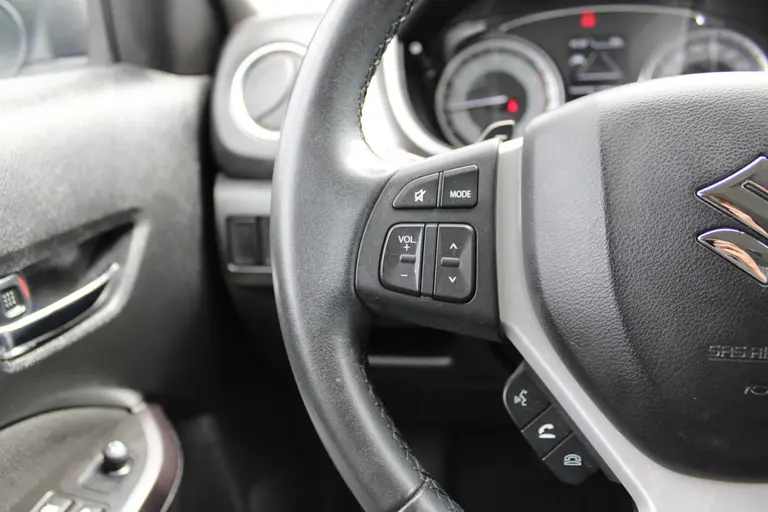 Suzuki Vitara 1.4 Boosterjet Select Smart Hybrid , Automaat, 17000 km en Trekgewicht van 1500KG! afbeelding 22