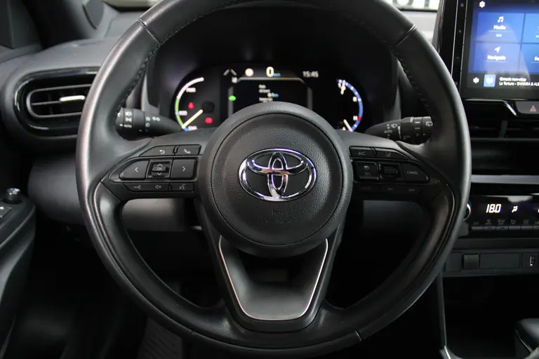 Toyota Yaris Cross 1.5 Hybrid Dynamic Navigatie, Achteruitrijcamera, Climate Control, Bluetooth afbeelding 25