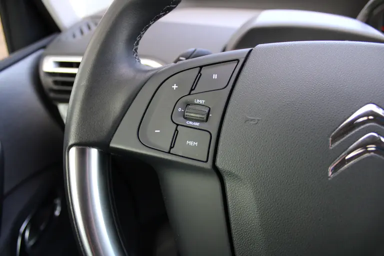 Citroën Grand C4 Spacetourer 1.2 PureTech Shine Automaat 7 zits Cruise/Climate control, Navigatie, Apple Carplay/Android auto,  Audio/DAB, Keyless entry/Start afbeelding 11