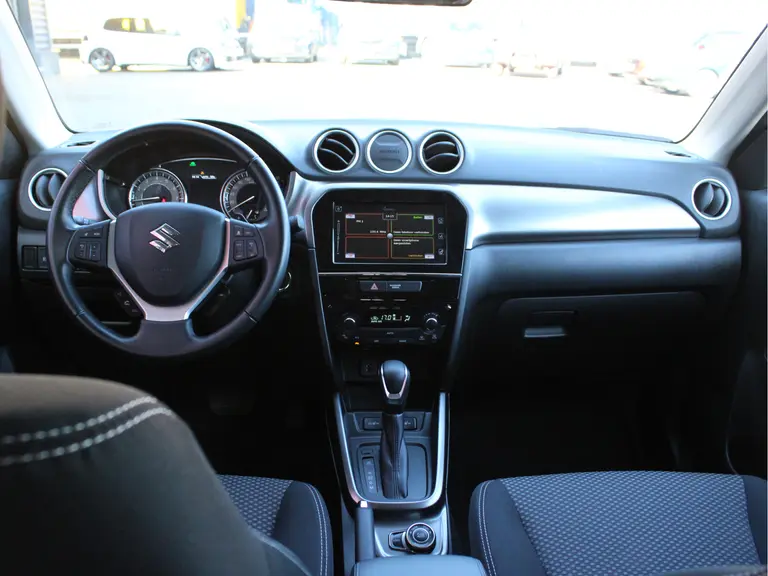 Suzuki Vitara 1.5 Hybrid Select AllGrip Automaat Multimediasysteem, Cruise control adaptief, Climate control, Parkeercamera, Stoelverwarming afbeelding 6