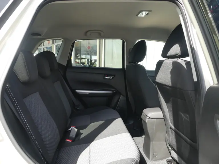 Suzuki Vitara 1.4 Boosterjet Select Smart Hybrid Nieuw Uit voorraad leverbaar! 6 jaar fabrieksgarantie! afbeelding 23