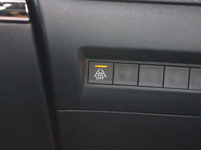 Peugeot 2008 GT-Line 1.2 PureTech 130PK Trekhaak, Navigatie, Achteruitrijcamera, Keyless Start, Parkeersensoren afbeelding 18