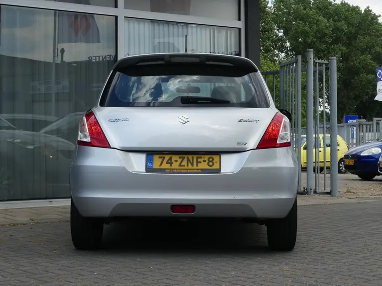 Suzuki Swift 1.2 Bandit 94 pk, Dealer oh., Airco, Cruise 16" Lichtmetalen Velgen. afbeelding 6