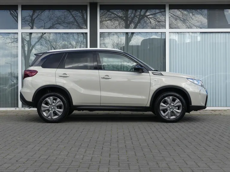 Suzuki Vitara 1.4 Boosterjet Select Smart Hybrid Nieuw Uit voorraad leverbaar! 6 jaar fabrieksgarantie! afbeelding 2