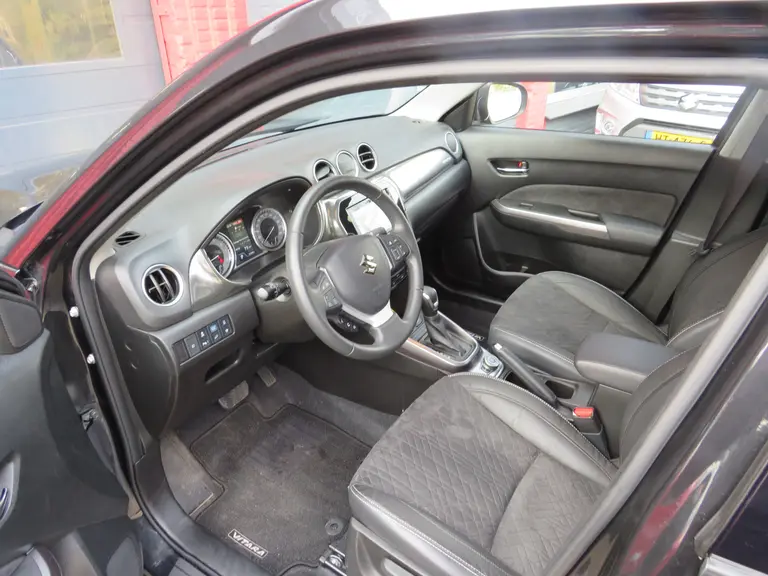 Suzuki Vitara 1.5 Hybrid Style AllGrip, Automaat, Panoramadak, Parkeersensoren, Alcantara/leer, ZEER COMPLEET! afbeelding 8