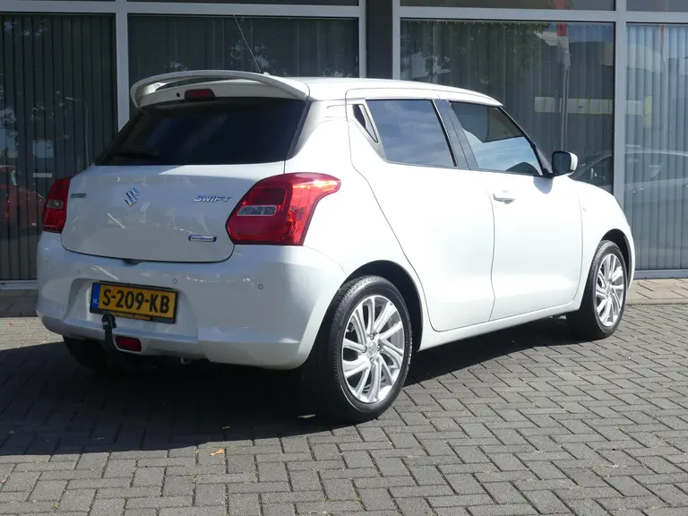 Suzuki Swift 1.2 Select Smart Hybrid Trekhaak, Cruise Control, Apple Carplay, Android Auto, Navigatie, Achterspoiler afbeelding 4