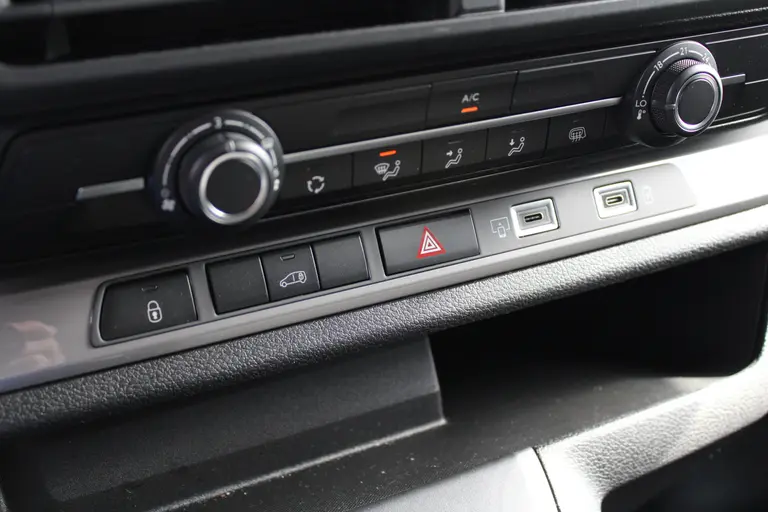 Peugeot Expert 2.0 BlueHDi 145PK L2 Navigatie, Camera Achter, Airconditioning, Audio, Cruise Control, Audio DAB afbeelding 22
