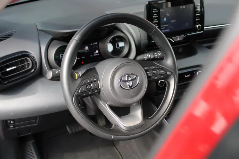 Toyota Yaris 1.5 Hybrid Dynamic Cruise Control Adaptief, achteruitrijcamera, Keyless Entry afbeelding 4