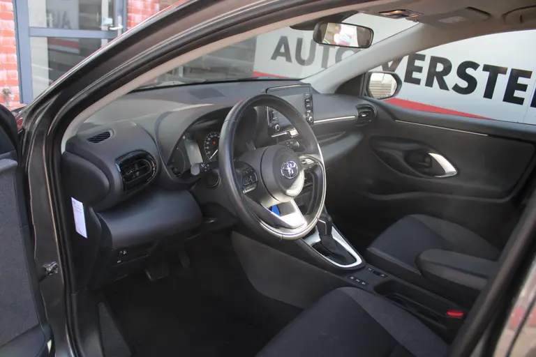 Toyota Yaris 1.5 Hybrid Active Automaat, Applecarplay/Androidauto, Cruise Control afbeelding 13