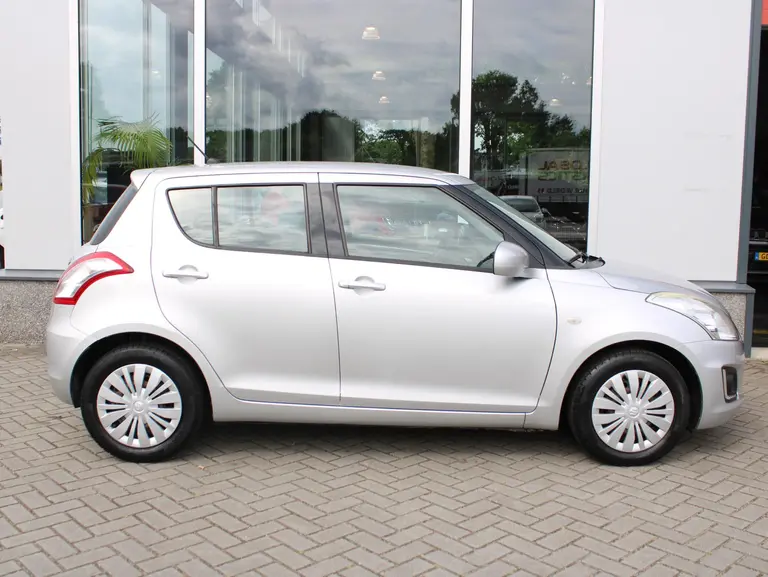 Suzuki Swift 1.2 Exclusive Automaat afbeelding 3