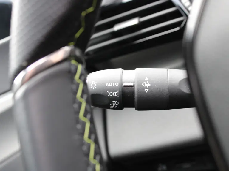 Peugeot 408 GT 1.2 PureTech 130PK EAT8 Automaat Navigatie, Rondomzichtcamera, Stoelverwarmig, Massage, Stuurverwarming, Panoramadak, Trekhaak afbeelding 28