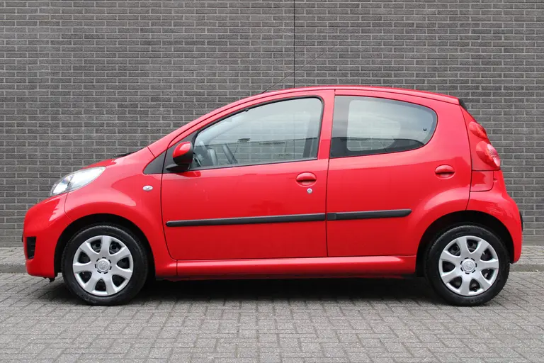 Peugeot 107 1.0-12V XS Radio, Airco, Elektr. Ramen, Toerenteller, 29.000 km! afbeelding 3