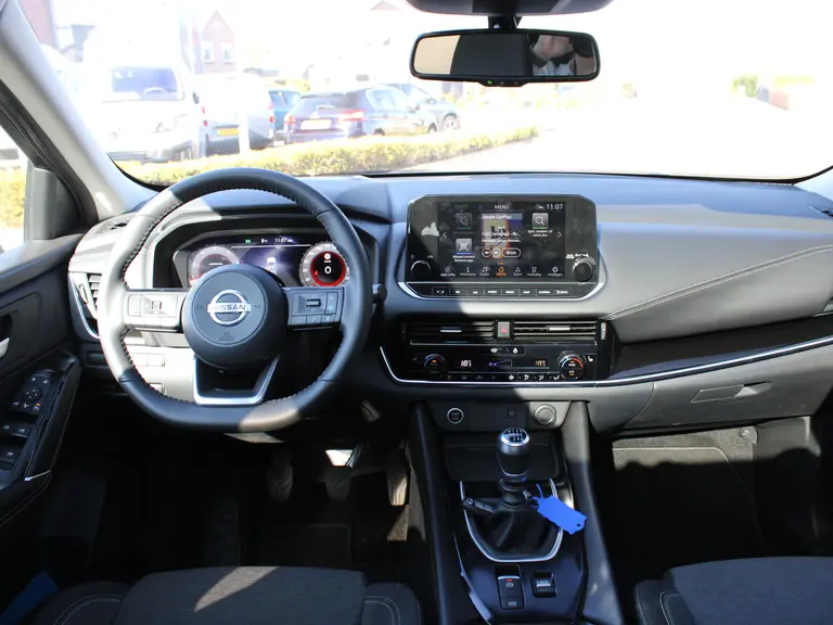 Nissan QASHQAI 1.3 MHEV 140PK Premiére Edition Navigatie, Keyless, Rondomzicht Camera, Stoel, Stuur en Voorruitverwarming, Panoramadak afbeelding 14