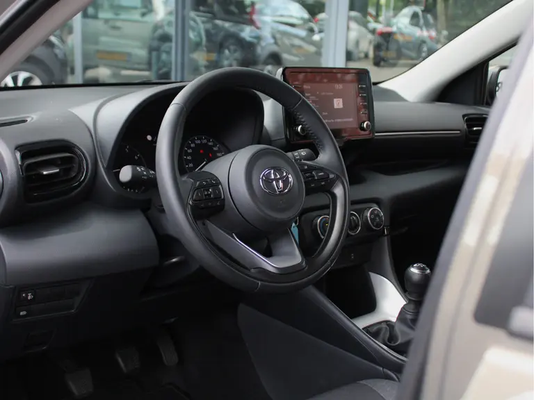 Toyota Yaris 1.5 VVT-i Active Adaptieve Cruise Control, Carplay/Android Auto, Achteruitrijcamera, Airco afbeelding 5