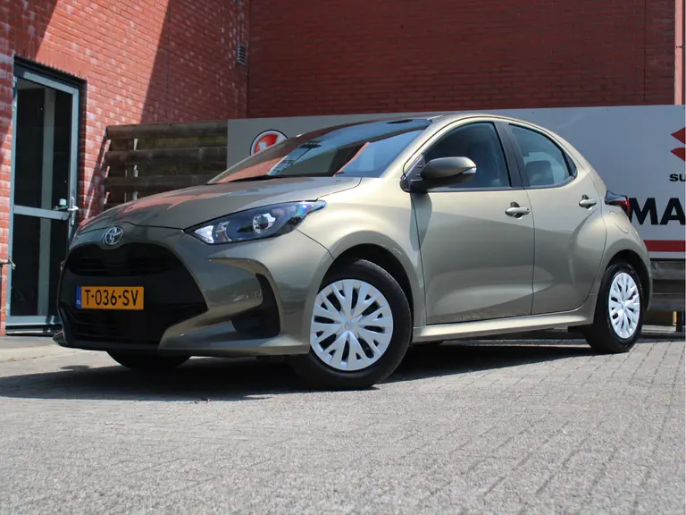 Toyota Yaris 1.0 VVT-i Active Achteruitrijcamera, Bluetooth, Cruise Control Adaptief, Airco afbeelding 8