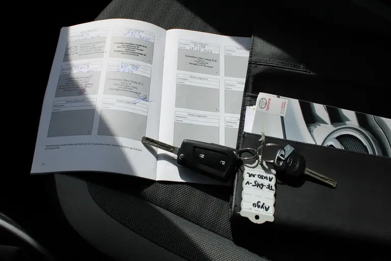 Toyota Aygo 1.0 VVT-i x-first, Camera, Applecarplay/Androidauto, LM-Velgen en Dealer ondehouden! afbeelding 27