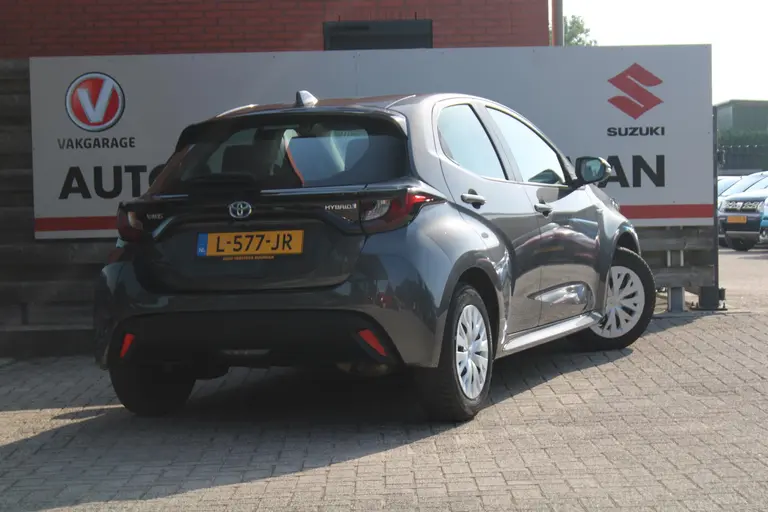 Toyota Yaris 1.5 Hybrid Active Automaat, Applecarplay/Androidauto, Cruise Control afbeelding 2