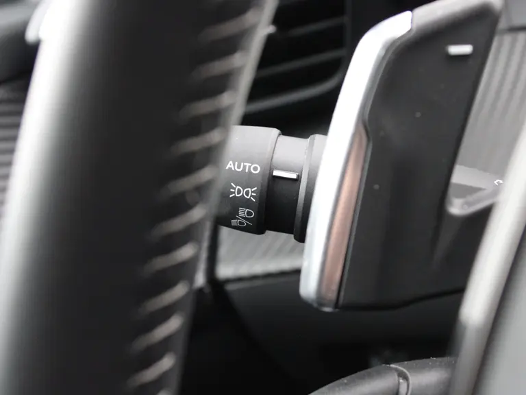 Peugeot 208 1.2 PureTech Allure 100PK EAT8 Automaat Navigatie, Camera achter, Parkeerhulp Achter, Lichtmetalen velgen, Cruise Control afbeelding 26
