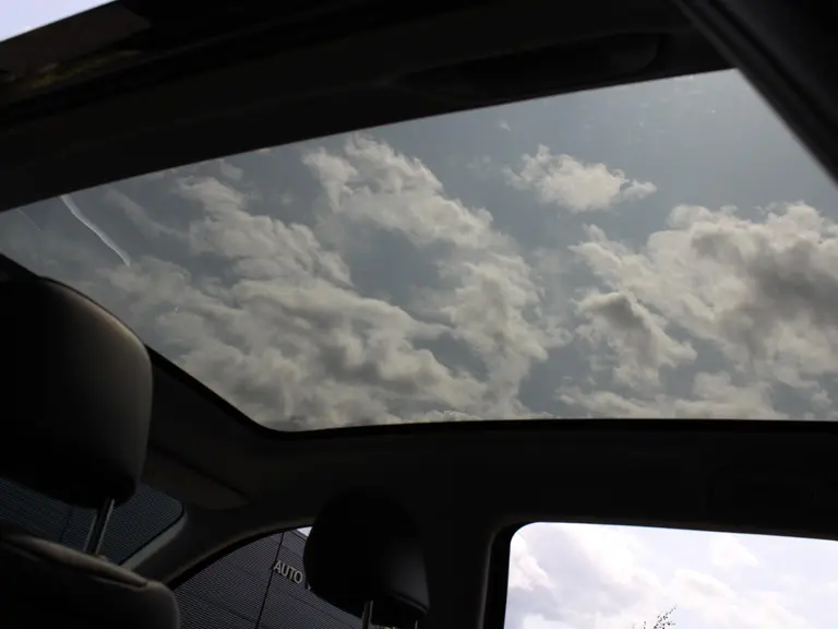 Leapmotor C10 REEV Design 28.4 kWh Camera systeem rondom, Stoelverwarming/koeling, Panoramadak, Navigatie afbeelding 16