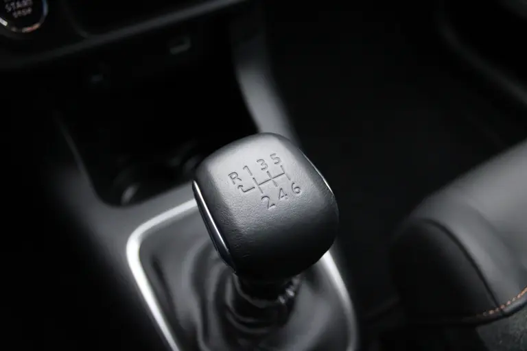 Citroën C3 1.2 PureTech Max 110 PK Cruise/Climate control, Navigatie, Camera, Apple Carplay/Android Auto, Radio/DAB, 17"LM Velgen afbeelding 22