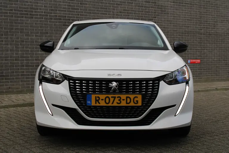 Peugeot 208 1.2 PureTech Active Pack 75pk, Applecarpl./Andr. Auto, Airco, Navigatie, Parkeersensor achter afbeelding 6