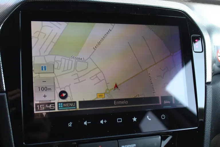 Suzuki Vitara 1.4 Boosterjet Style Smart Hybrid Navigatie, Cruise Control Adaptief, Achteruitrijcamera, Parkeersensoren Voor en Achter afbeelding 23
