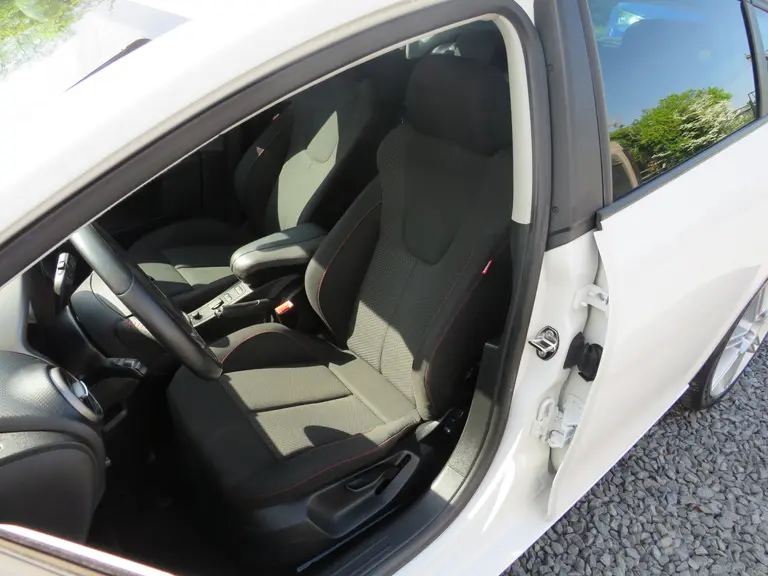 SEAT Leon 1.4 TSI Reference, FR UITVOERING, 18 INCH, ORG NL, GOED ONDERHOUDEN! Navigatie, Stoelverwarming en Parkeersensoren afbeelding 10