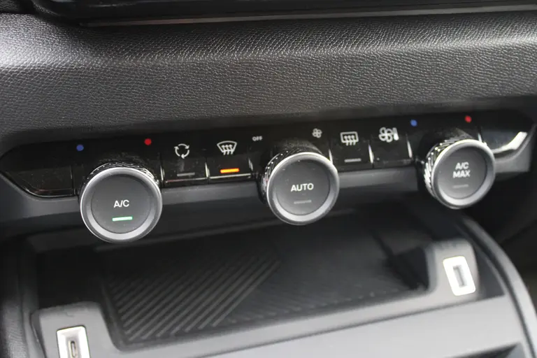 Citroën Ë-C4 Feel 50 kWh Automaat, Navigatie, Applecarpl./Andr. Auto, Achteruitrijcamera afbeelding 20