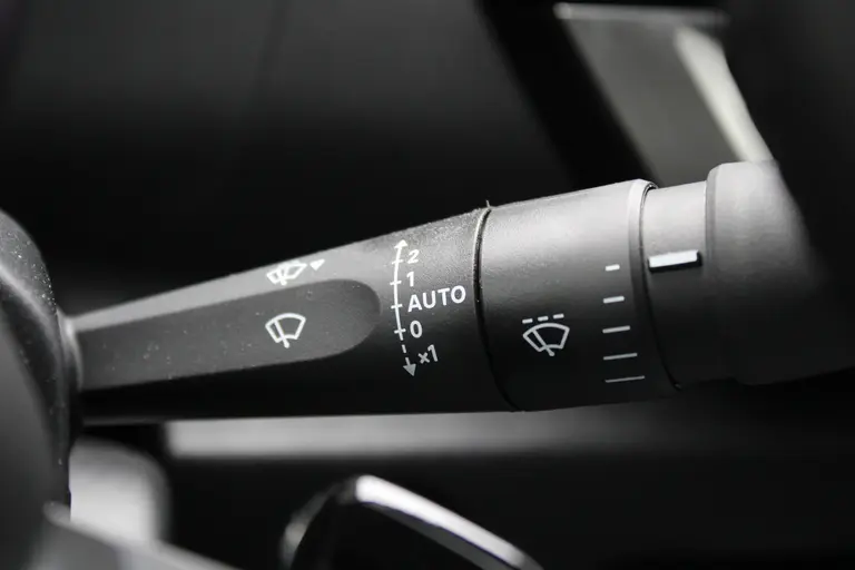 Citroën C4 1.2 Puretech Plus 131pk, Automaat, Navigatie, Keyless Entry/Start, Luxe bekleding, Achteruitrijcamera afbeelding 20