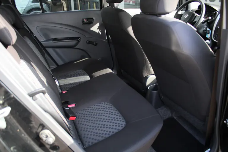 Suzuki Celerio 1.0 Comfort 68PK 28.000KM! Airco, Bluetooth, Led Dagrijverlichting, Elektrische Ramen Voor afbeelding 17