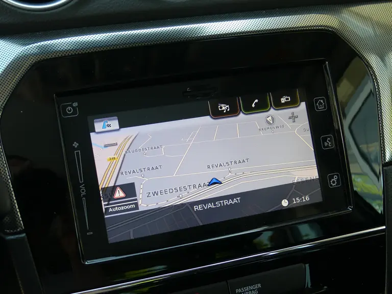 Suzuki Vitara 1.5 Hybrid Style Automaat, Panoramadak, Navigatie afbeelding 18