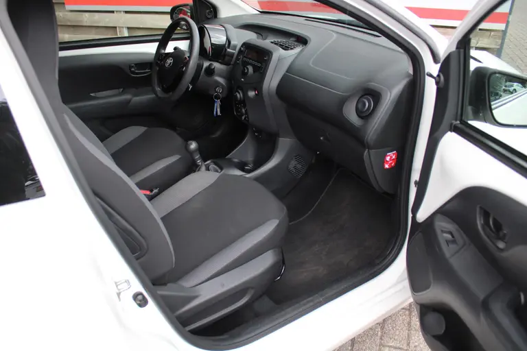 Toyota Aygo 1.0 VVT-i x-fun , 1e Eigenaar en Dealer ondehouden! afbeelding 14