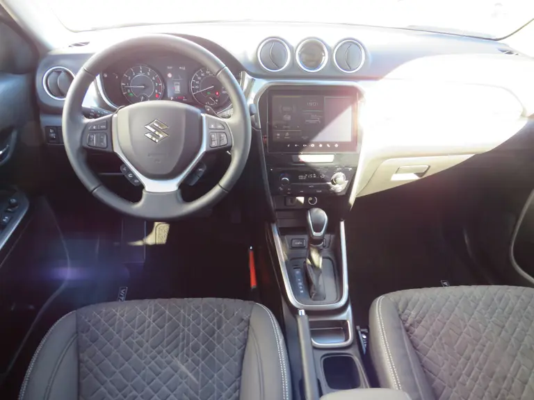 Suzuki Vitara 1.5 Hybrid Style, Automaat, NIEUW MODEL, Draadloos carplay, Parkeersensoren en 6 jaar Garantie! afbeelding 7