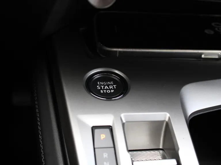 Peugeot 408 Allure 1.6 HYbrid 180PK EAT8 Automaat Navigatie, Rondomzichtcamera, Keyless, Parkeersensoren Voor & Achter, Draadloze Telefoonlader afbeelding 33