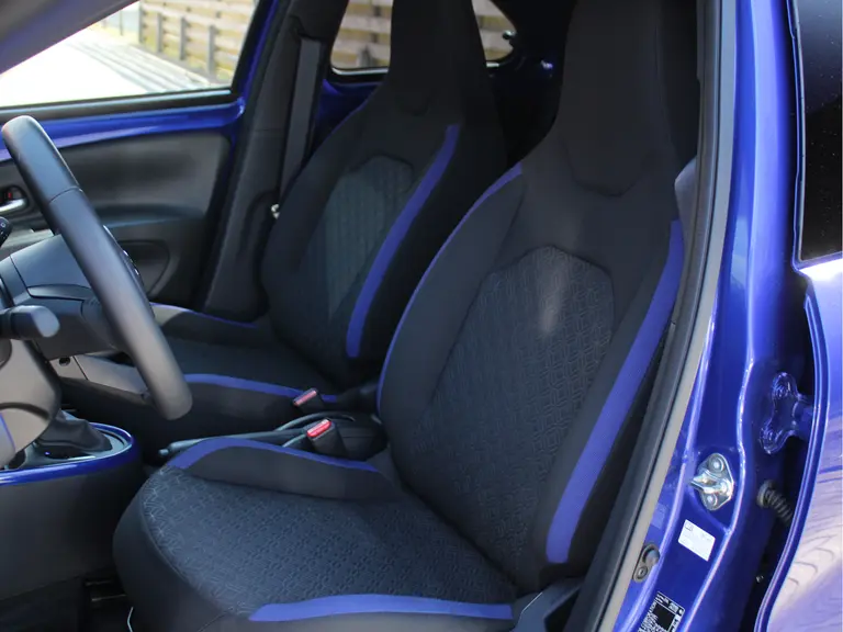 Toyota Aygo X 1.0 VVT-i S-CVT Pulse Automaat Adaptieve Cruise en Climate Control, Carplay/Android Auto, Keyless Go afbeelding 6
